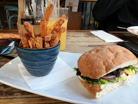 The Green Pub, Shepherds Bush