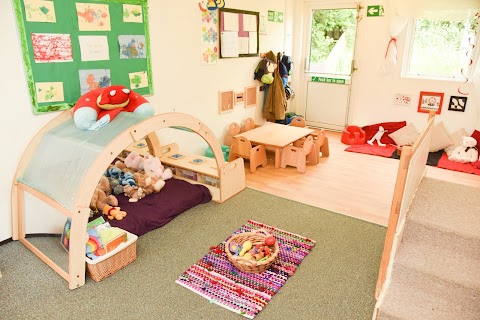 Little Orchard Montessori Nursery - Sparkwell