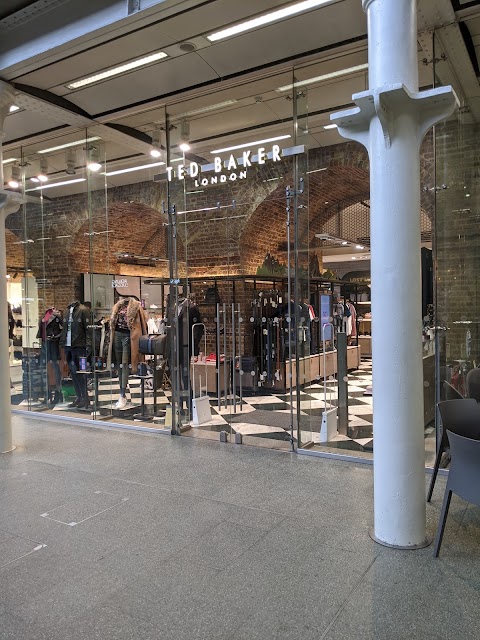 Ted Baker - St. Pancras Store