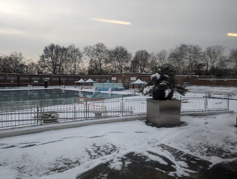 Parliament Hill Fields Lido