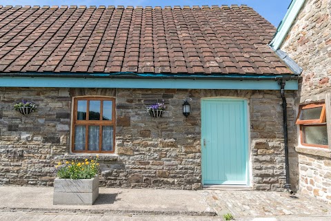 The Barn B&B and Tyn Cellar Farm Cottages