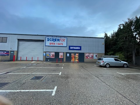 Screwfix Reading - Hyperion Way