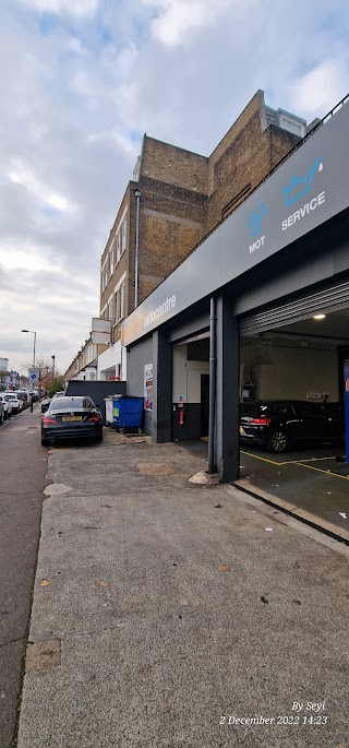 Halfords Autocentre Catford (Rushey Green)