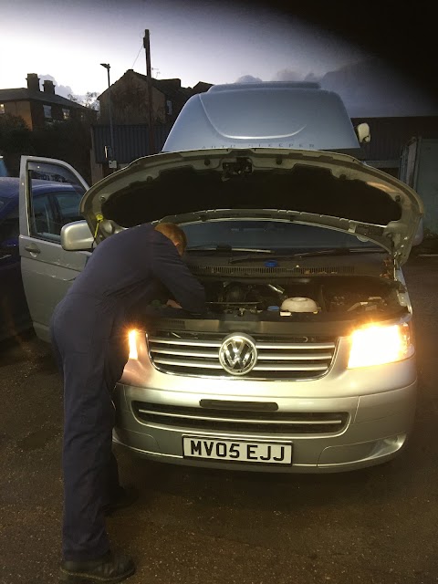 Neil Cliffe vehicle repairs