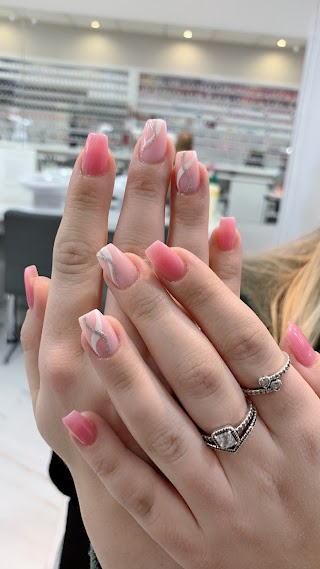 Lily Nails