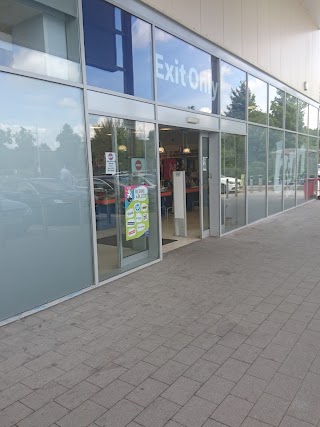 B&M Store