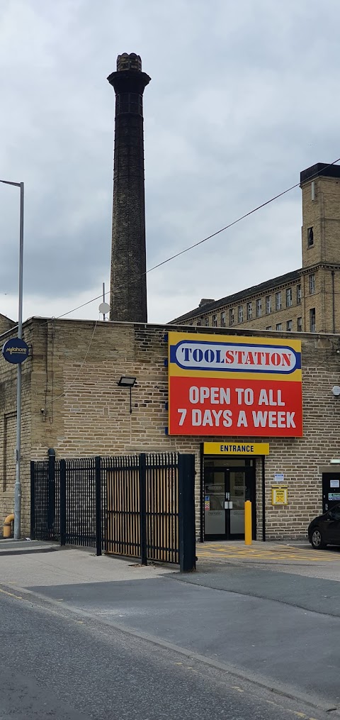 Toolstation Bradford Thornton Road