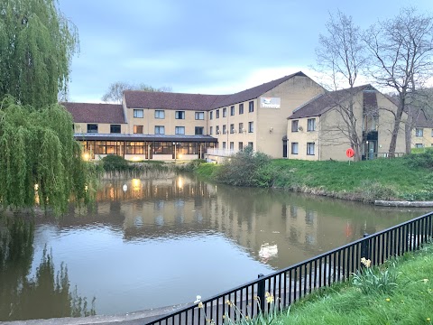 Travelodge Bath Waterside