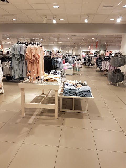 H&M