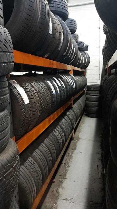 Boghall Tyre Centre part of Red Cow Tyres group