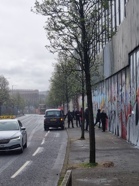 Black Taxi Tours Belfast