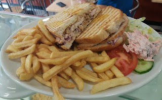 Karim's Deli-cious Cafe