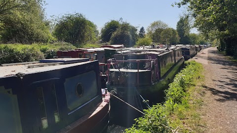 Tea Rooms Aldermaston Wharf