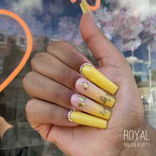 Royal Nails And Beauty