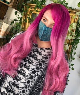 SalonLaReine AKA BristolhairExtensions