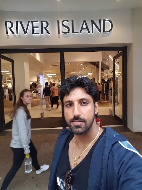 River Island