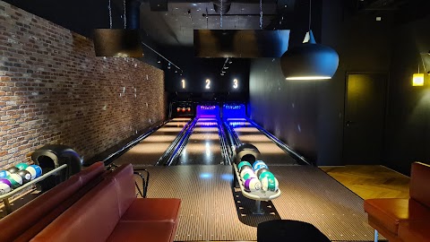 Light - PLAY Bowling