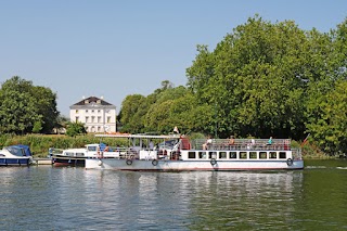 Thames River Boats - Westminster Pier