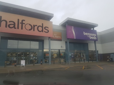 Halfords - Weston Super Mare