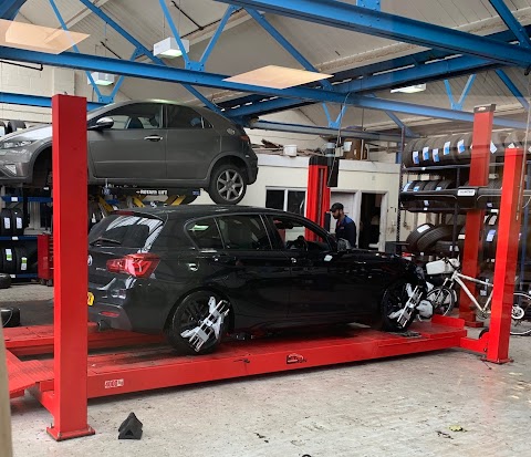 Auto Surefit- MOT and Service Garage Wolverhampton