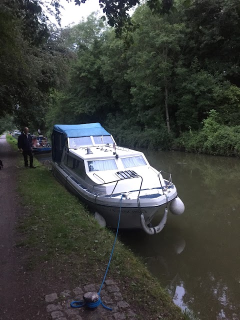 Escape to the River skippered boat trips