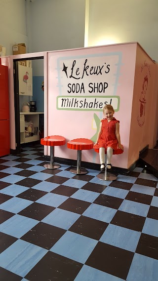 Le Keux Vintage Salon & Parties