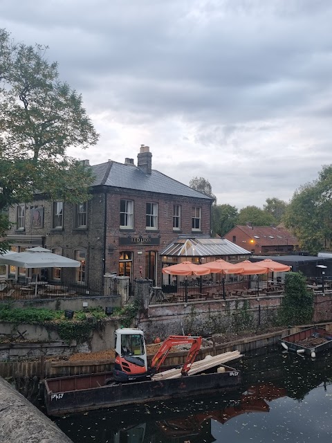 The Red Lion Bishopgate