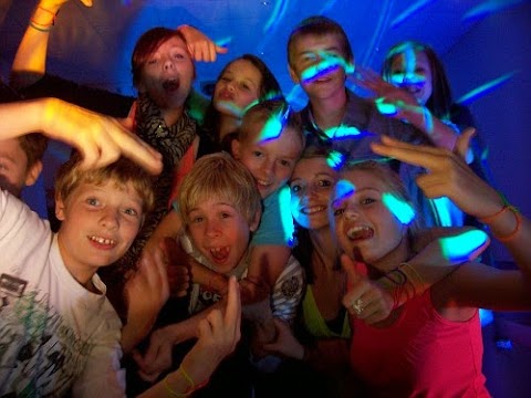 Mobile Disco - Wedding's Birthday Children's Nightclub Fete ...DJ for all occasions...