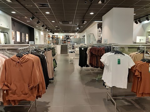 H&M