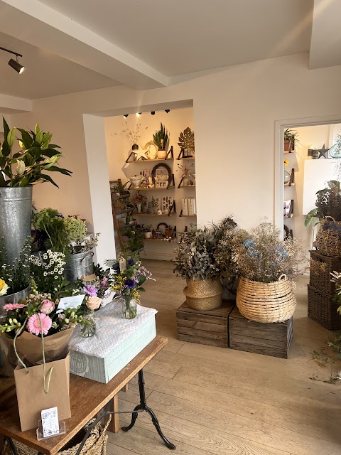 The Flower Boutique | Same Day | MK, Bedford & Aylesbury