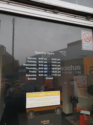 Halfords Autocentre Sheffield (Hillsborough)