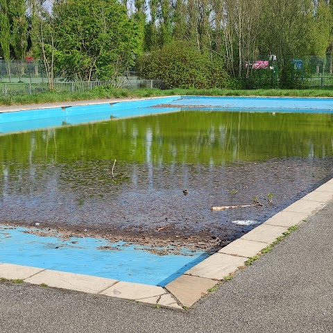 Christchurch Meadow Paddling Pool AKA Sandy Park Paddling Pool