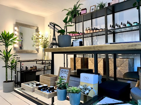 La Déesse Beauty Loft