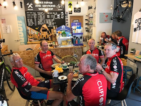 The Commute Yorkshire Coffee house - cycle workshop