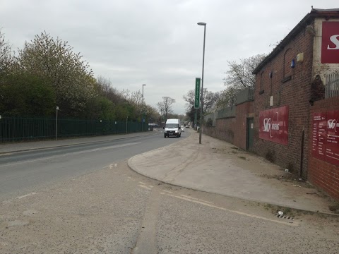 SIG Roofing Leeds School Yard