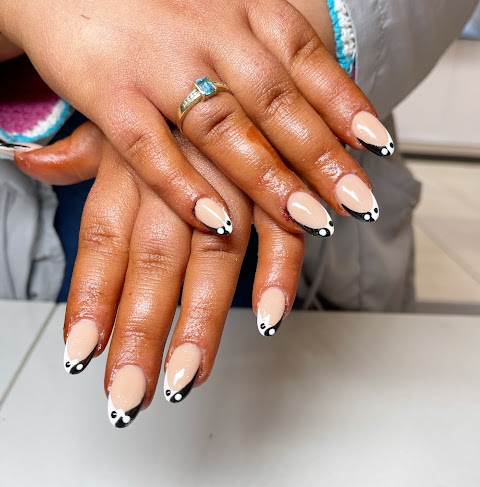 LA Nails & Beauty FORGE