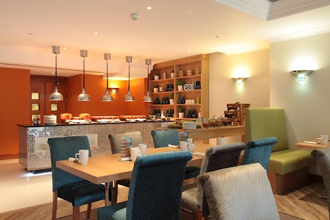 Holiday Inn London - Heathrow T5, an IHG Hotel