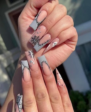 Nails 4 U