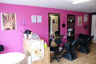 Reena's Hair and Beauty Salon