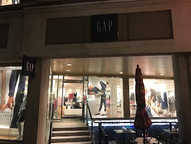 The Gap - Harvard Square