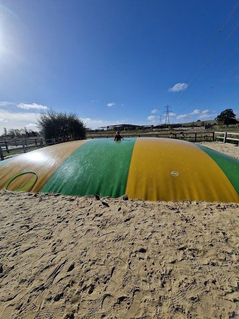 Hogshaw Farm & Wildlife Park