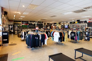 Rollersnakes Shop, Skatepark and Skate School