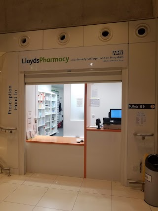 Lloyds pharmacy Macmillan Cancer Centre