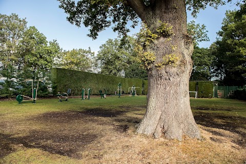 Tadley Court School - Hampshire