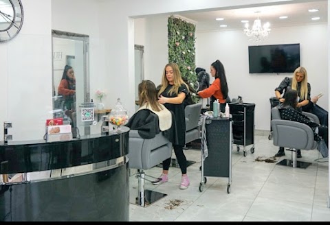 Headsup Unisex Hairdressers