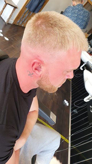 Vegas Barber Maltby