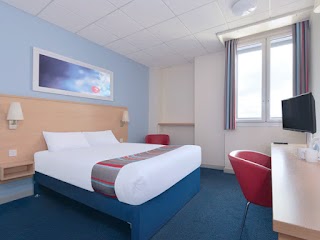 Travelodge Bristol Severn View M48