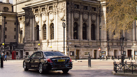 London Business Travel Ltd - Chauffeur Service London | Luxury Chauffeur Service | VIP Chauffeur Service in London