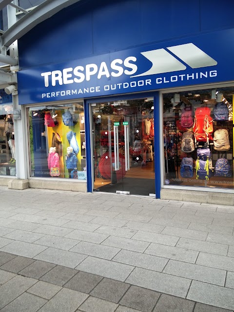 Trespass Castleford