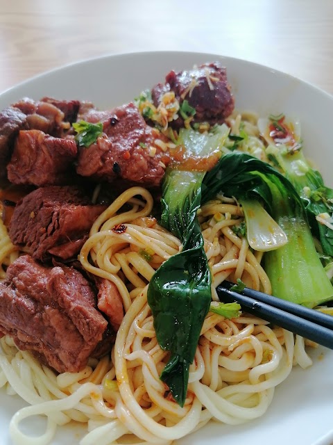 Lanzhou Noodle Bar 一品居 兰州牛肉拉面